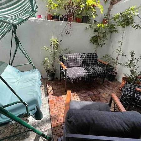 Konak, Tarihi Asansoere Yakin Tuem İzmir