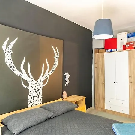 Konak, Tarihi Asansoere Yakin Tuem Apartment